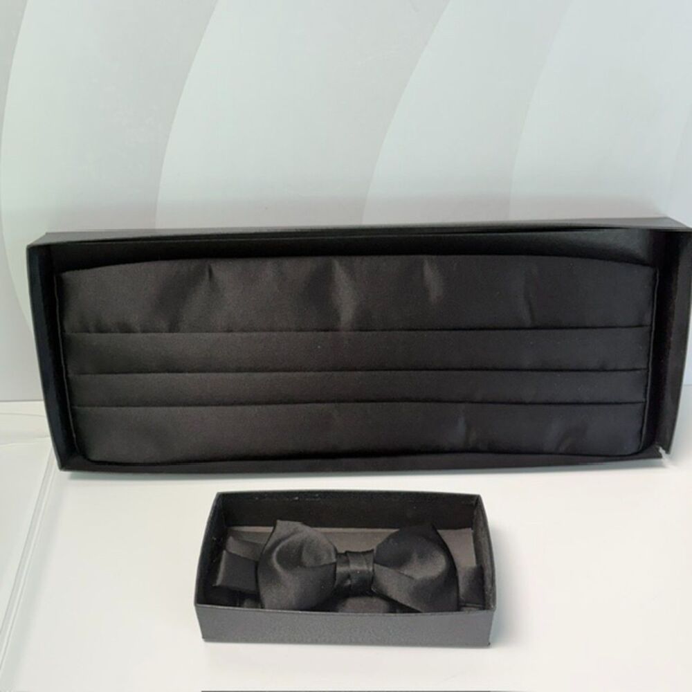 Jos. A Bank 100% Silk Black Bow Tie Cummerbund Set Size 34-44 Never Worn